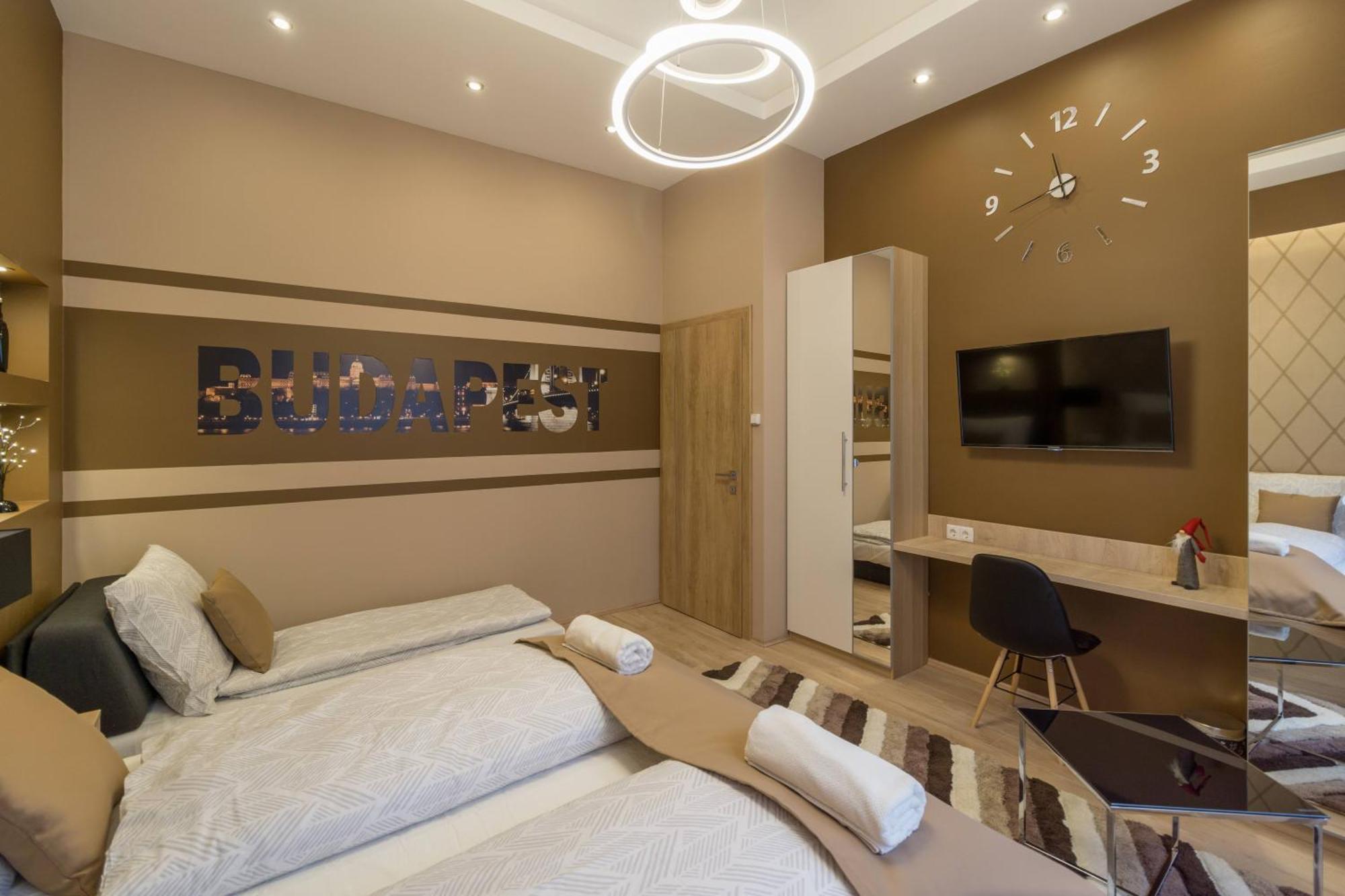 Exlcusive & City Central Located Suite By Prestige Homes Budapest Eksteriør billede