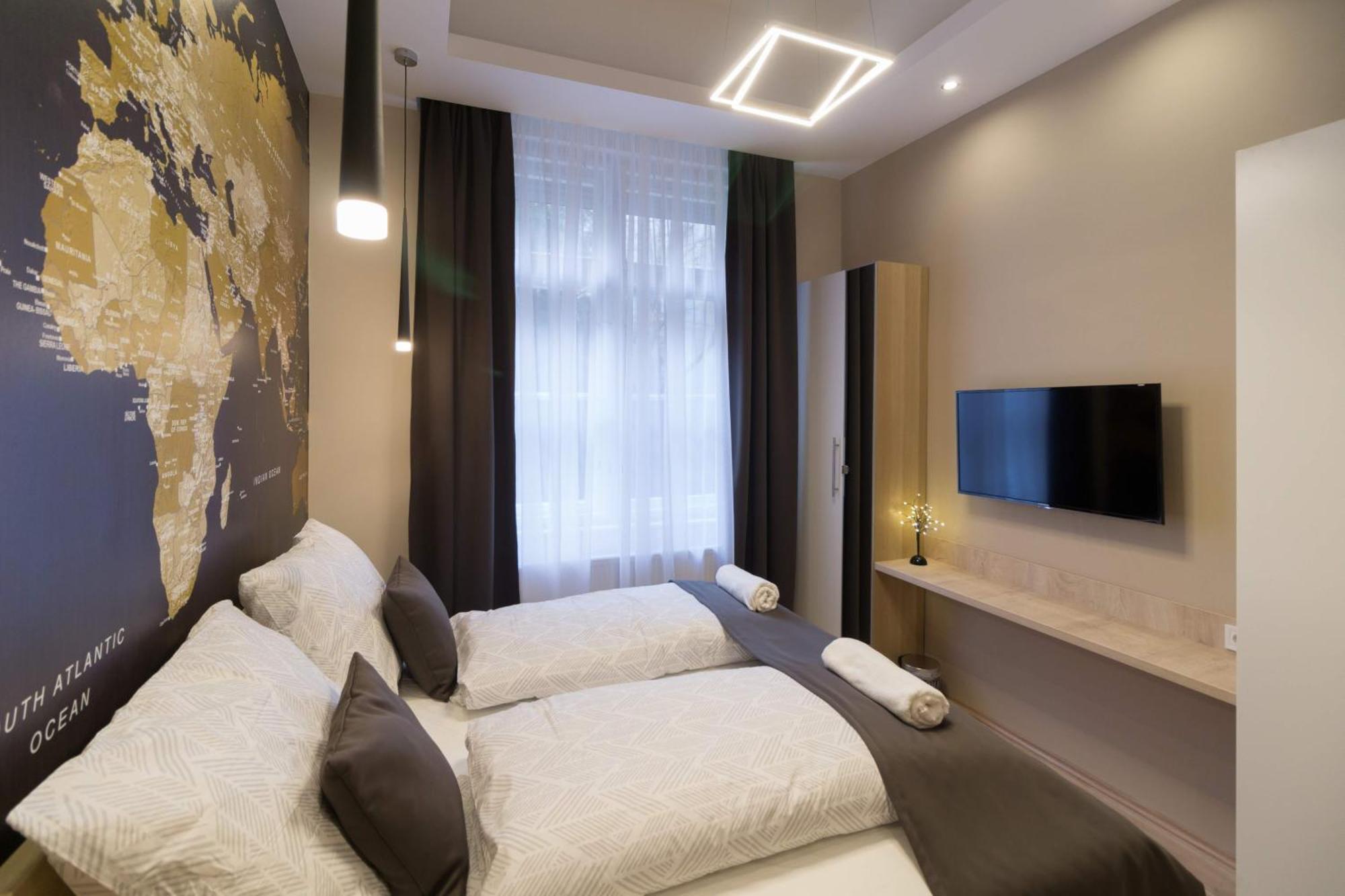 Exlcusive & City Central Located Suite By Prestige Homes Budapest Eksteriør billede