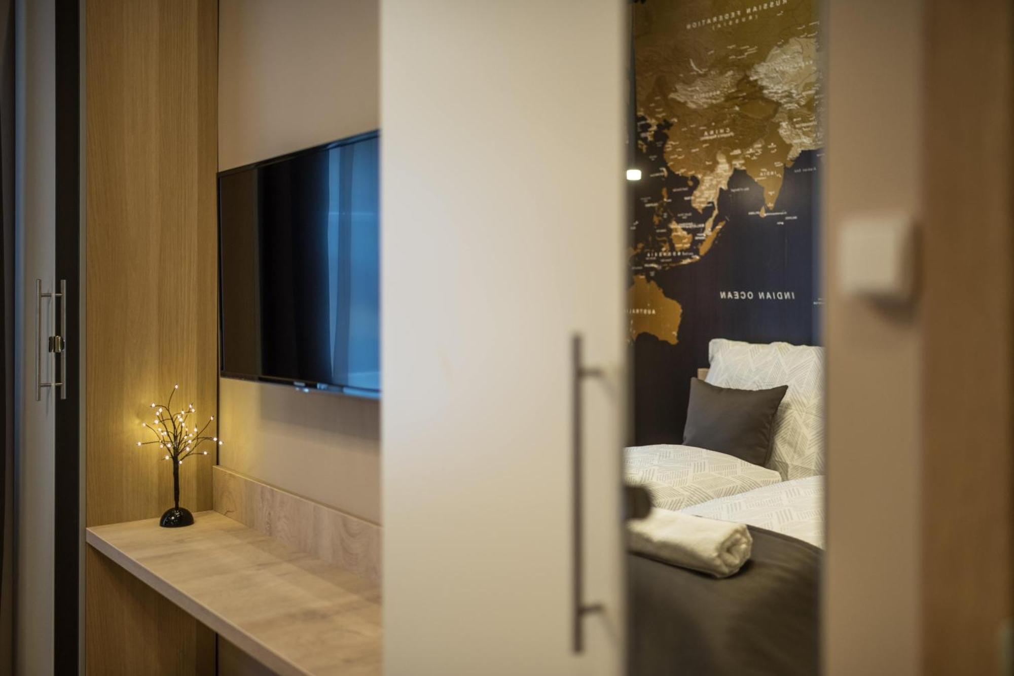 Exlcusive & City Central Located Suite By Prestige Homes Budapest Eksteriør billede