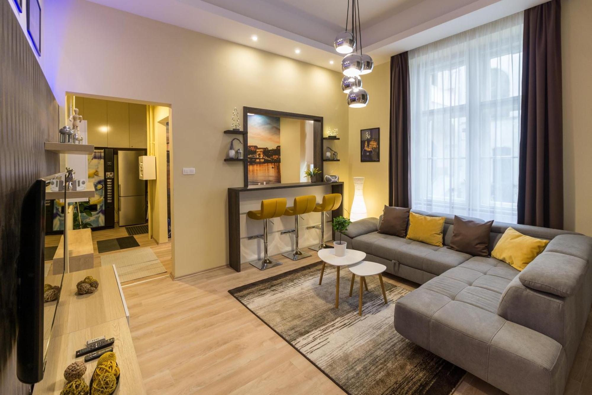 Exlcusive & City Central Located Suite By Prestige Homes Budapest Eksteriør billede