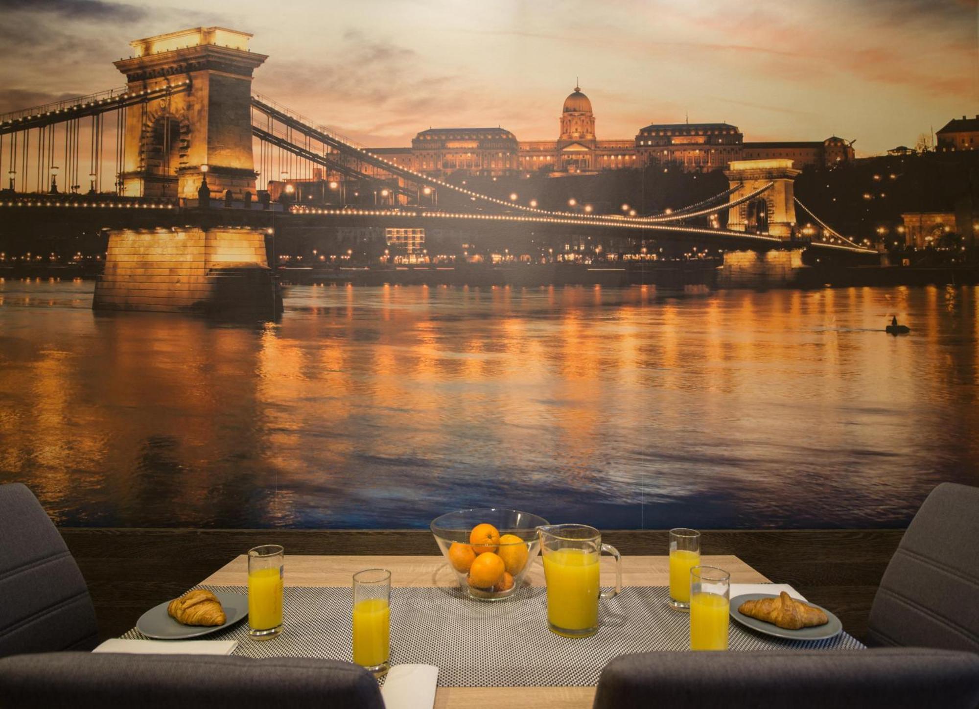 Exlcusive & City Central Located Suite By Prestige Homes Budapest Eksteriør billede